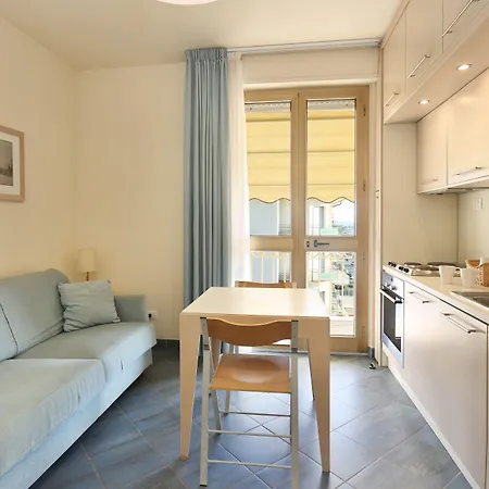 Hotel VI Place 3*