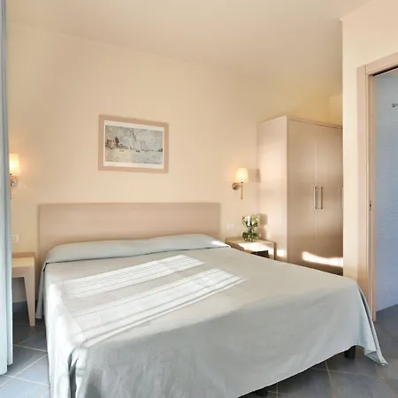 Ξενοδοχείο Brunella 3*