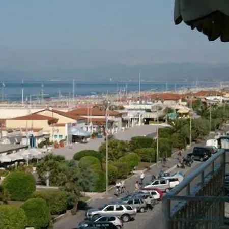 Brunella Hotel 3*
