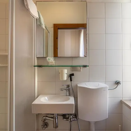 Brunella 3* Lido di Camaiore