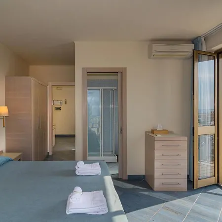 Brunella 3* Lido di Camaiore