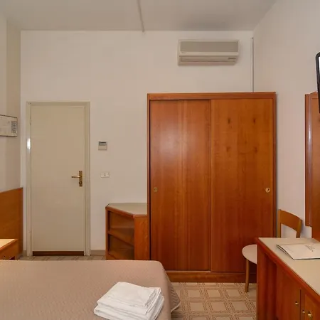 Brunella 3*