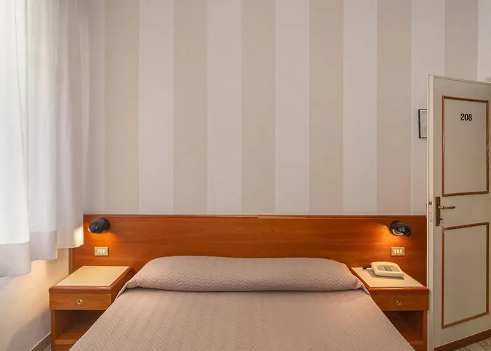 Brunella 3* Λίντο ντι Καμαϊόρε